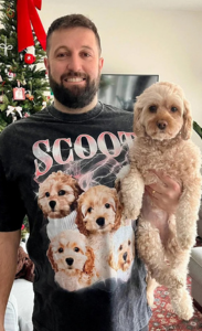 Exemplo de t-shirt personalizada com foto do cão em estilo vintage anos 90