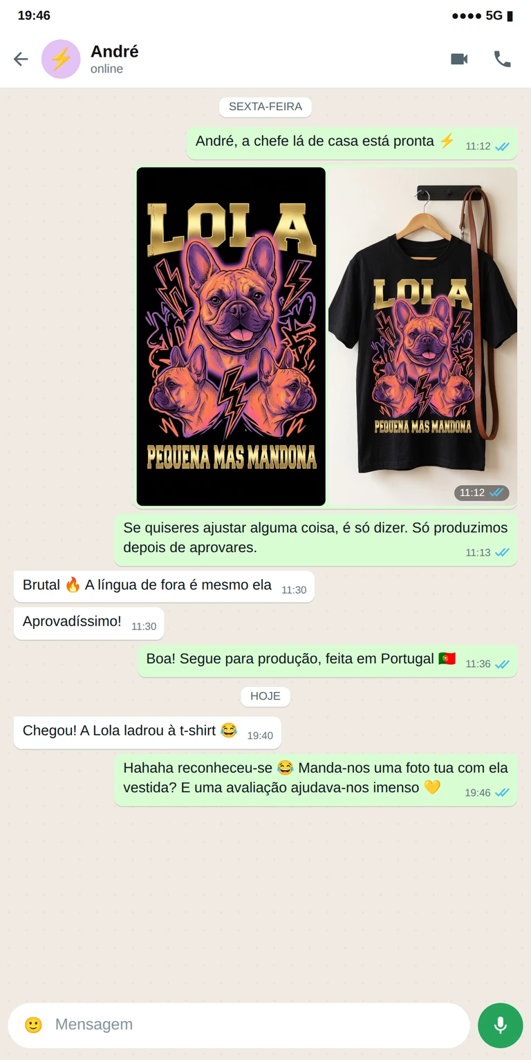 Exemplo de t-shirt personalizada com foto de um bulldog francês aprovada por WhatsApp