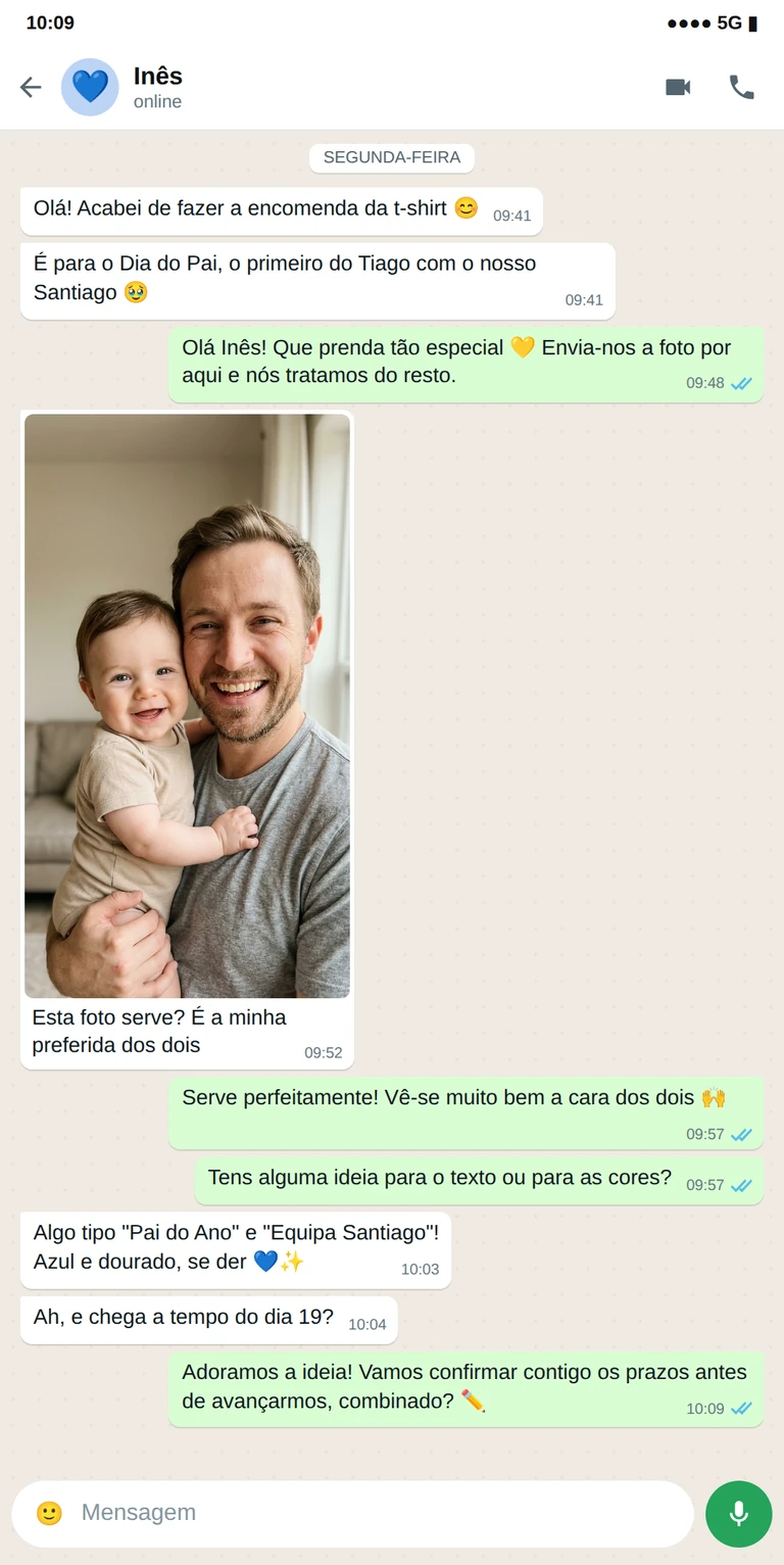 Exemplo de conversa de WhatsApp com a foto enviada para uma t-shirt personalizada do Dia do Pai