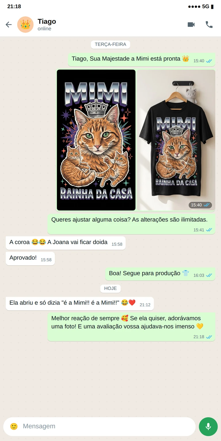 T-shirt personalizada com a gata «Rainha da casa» em estilo vintage anos 90