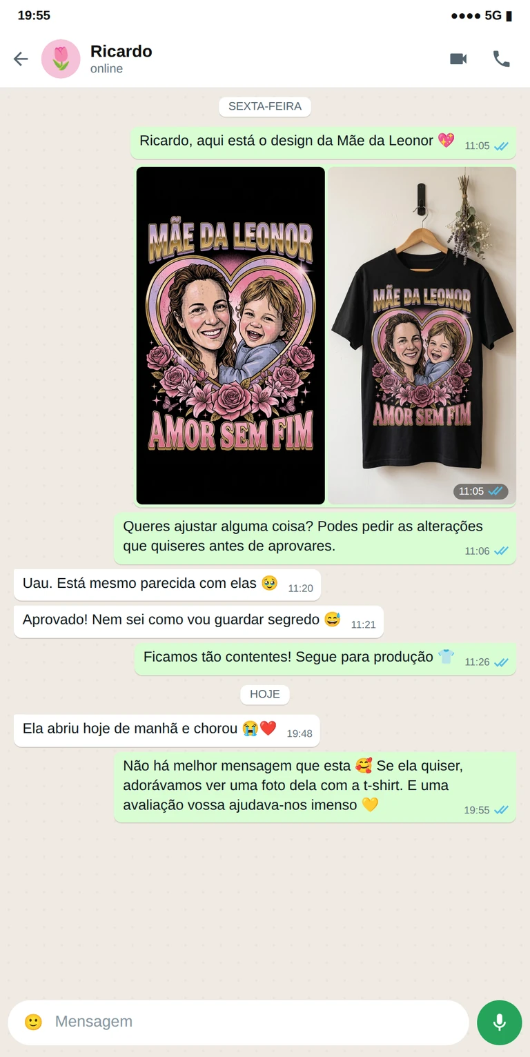 Exemplo de conversa de WhatsApp com o design da t-shirt para mãe e filha aprovado